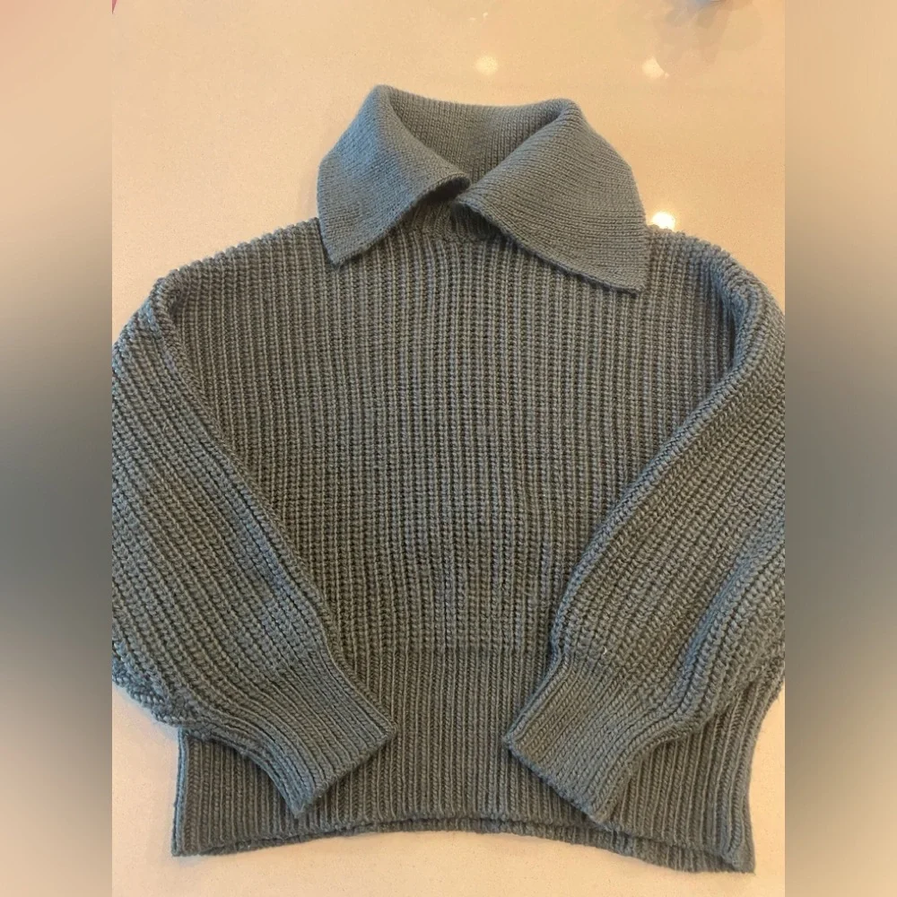 H&M Collared Rib Knit Sweater - Picture 7 of 9